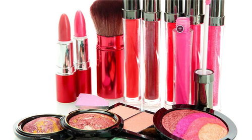 东华泰化妆品 产品展示与店铺装修的视觉魅力