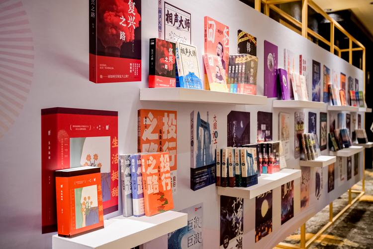 网络文学拓宽现实题材半径，呈现时代纤微与宏阔